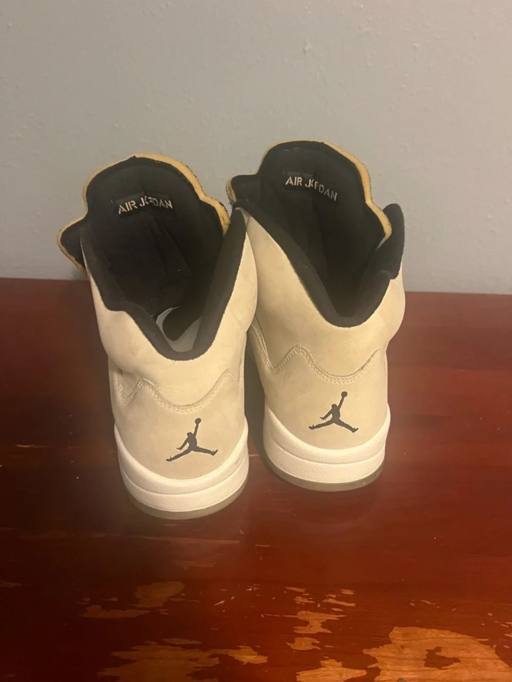 Jordan High-Top Sneakers in Cream and Black Accents Air Jordan 5 Sail SE